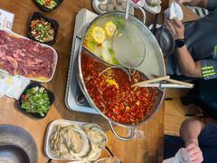 -天成·潮州牛肉脆肉鱼生蚝自助火锅
