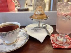 -Café Monson