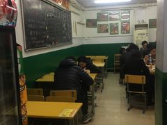 大堂-做了不起的80后