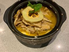 酸木瓜炖牛腩-半山腰·云南菜(侨福芳草地店)