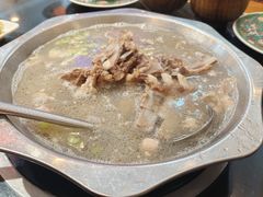 一招鲜招牌菜羊汤手把肉-一招鲜·全羊铺·蒙古奶茶(五一北路店)