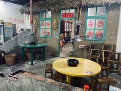 大堂-喝丢一只鞋·东北烤肉·烧烤·铜火锅(江宁店)