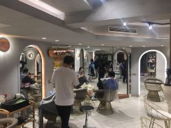 大厅-苏豪路易士·嘉玛发廊