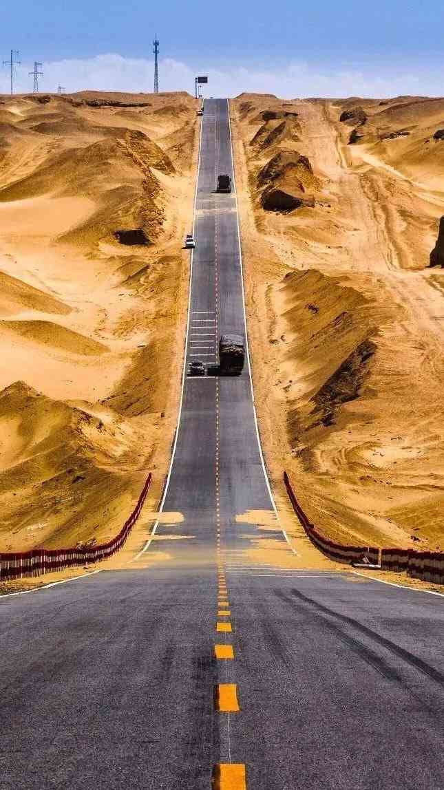 火星一号公路-"今年的网红公路是g315靠近水上雅丹的u.