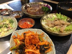 -臻牛烤肉