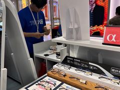 -LOHO眼镜(上海市浦江万达店)