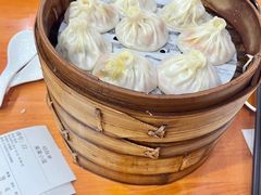 -莱莱小笼·乔艾