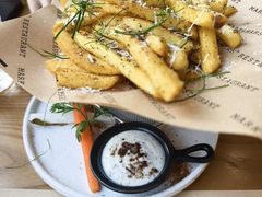-Mark&Mars Restaurant