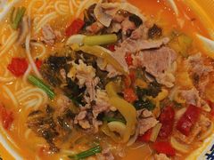 -粉小主·贵州酸汤牛肉粉(南京仙林金鹰店)