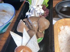 菌菇拼盘-九鼎轩脆毛肚火锅(三钢里店)