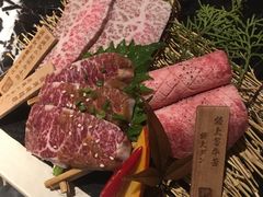-山川小町·极番烧肉(新地假日广场店)