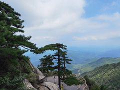 -罗田薄刀峰风景区