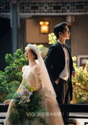 -雪中彩影婚纱摄影·微光艺术中心