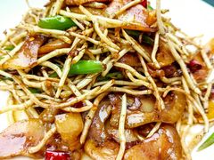 -有红鸡毛店·川菜(建设路店)