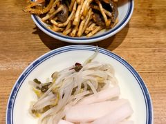 凉拌折耳根-九锅一堂酸菜鱼(新南凯德直营店)