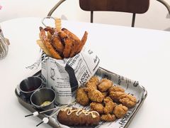 -露露家咖啡店