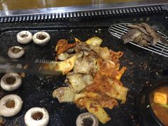 黑毛猪五花-韩阳王石板烤肉