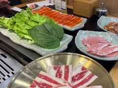 -臻牛烤肉