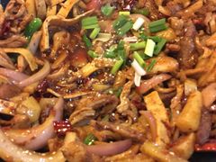 -富正毅三下锅·湘西韵味(天门山索道店)
