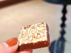 -阿三休闲食品(宝塔路店)