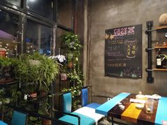 -臻鲜燕海鲜融合餐厅(金陵style店)