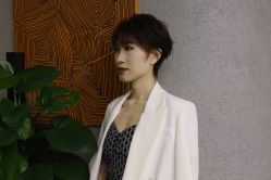 -变画·发型STUDIO