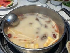 北京烤鸭加黑胡椒猪肚鸭架锅-三人行骨头王火锅(长寿店)