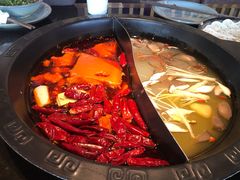 菌汤牛油鸳鸯锅-三个四川人火锅(华联商厦店)