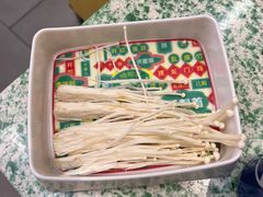 -肖婷姐大铁锅重庆火锅(南湖店)