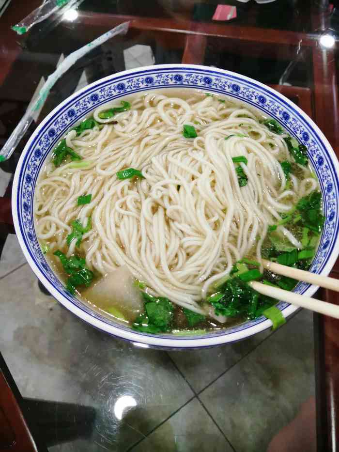 东方宫兰州牛肉拉面(经开店)-"就是面有点煮坨了,其他还好,小菜挺好吃