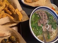 -云阿蛮云南生烫牛肉米线(奉贤路店)