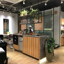 -Mentor Hair Salon