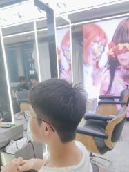 -藤野造型烫发染发