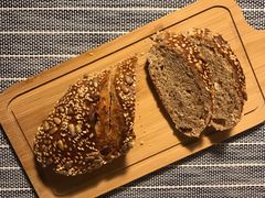 蔓越莓芝士杂粮-红跑车HPCBAKERY(汉商店)