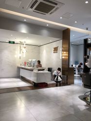 点击看大图 前台-3AM HAIR SALON烫发染发接发