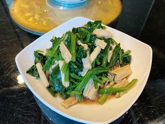 凉拌菠菜-老牌坊鲁菜名店(美莲广场店)
