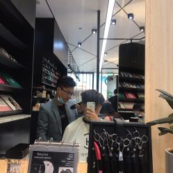 -HAIR CORNER