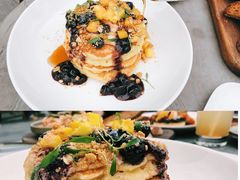 芒果蓝莓松饼-城市露台景观餐厅(淮海路店)