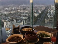 -官房大酒店-玉龙旋宫观景餐厅
