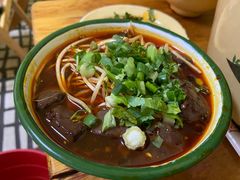 -拈签一笑黄牛肉辣卤串串