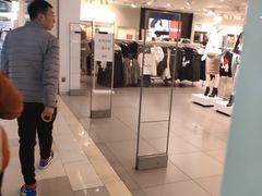 -H&M(鹏欣水游城店)