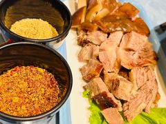 -乔家小院•非遗驴肉•本地小海鲜(滨河路店)
