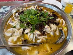 -何哥鲜鱼餐厅(龙湖花园店)