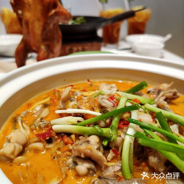费大厨王炸组合「辣椒炒肉＋大王柠檬茶」每桌必点[坏笑]