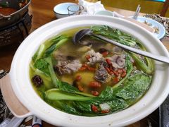 土鸡煲-淳安二十八道·美食汇·淳鱼馆(阳光路店)