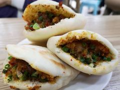 牛肉夹馍-代四孃牛华豆腐脑美味小食(总店)