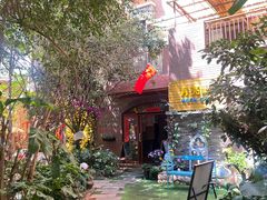 -月亮眼花园餐厅书吧酒吧