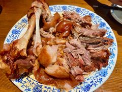老北京热肘子-老天桥酱肉烧饼夹肘子(天桥店)