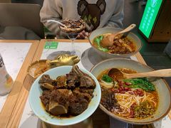 -百春原湖南牛肉粉(百联世纪店)