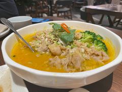 -港丽餐厅(正大店)